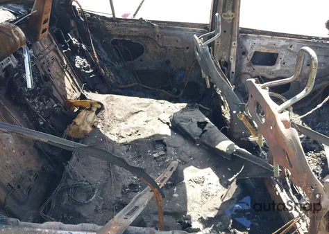 2021 Toyota Camry Se Hybrid z USA, uszkodzony, nr VIN 4T1S31AK0MU566675